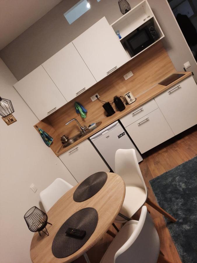 Lezser Apartmán